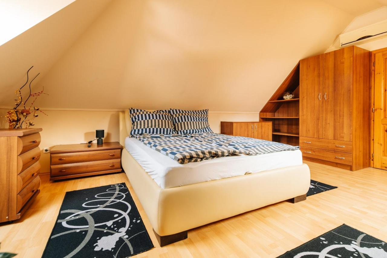 Buzavirág Apartman Keszthely Esterno foto